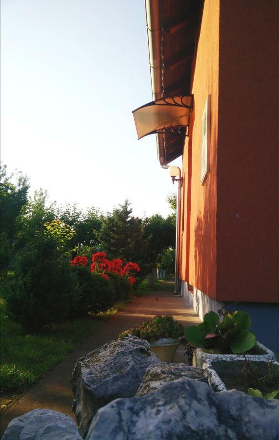 Kuca Za Odmor Mirni Kutak Vukovar Zewnętrze zdjęcie